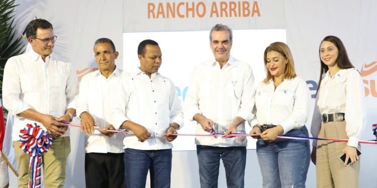 Presidente Abinader deja iniciadas y entrega obras por RD$ 5,419.5 millones en Barahona y Ocoa