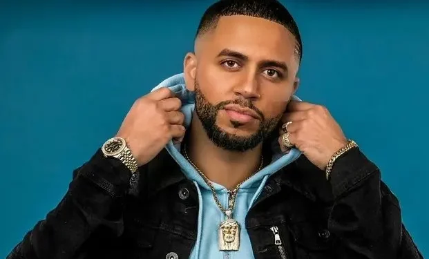 El «gutico» que se dio Dj Adoni luego de poner «ready» a su familia