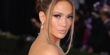 JLo, increíble en su último posado en lencería