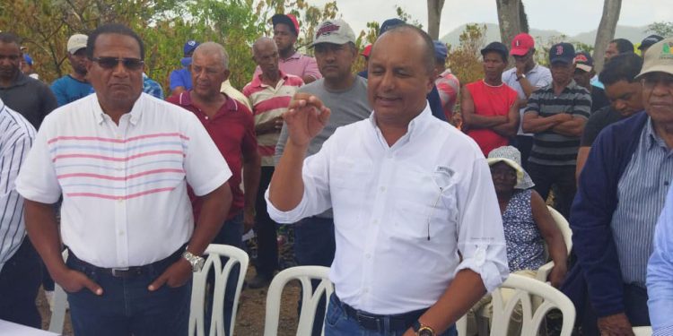 Viceministro de Agricultura supervisa medidas del Gobierno para ayudar productores afectados por Fiona
