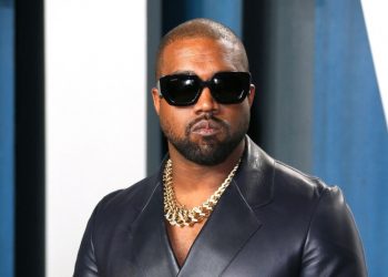 Instagram y Twitter restringieron las cuentas del rapero Kanye West por publicar mensajes antisemitas