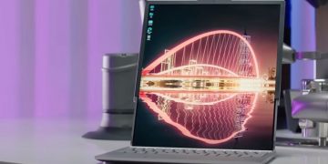Lenovo muestra revolucionarios prototipos de una computadora portátil y un ‘smartphone’ con pantalla enrollable
