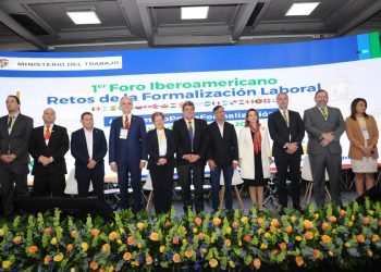 Ministro aboga por salario justo y protección social para redistribuir riqueza