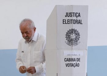 Lula y Bolsonaro ya votaron y ambos se mostraron confiados
