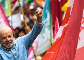 Lula gana la presidencia con el 95% de los votos escrutados