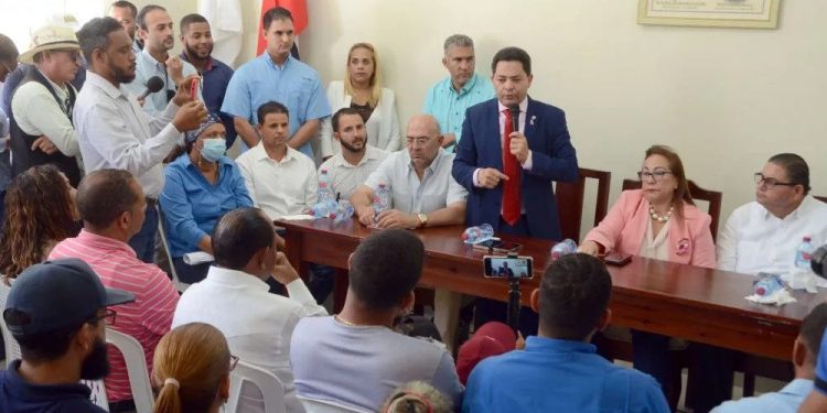 Obras Públicas construirá puentes motorizados y ampliará giros entrada Santiago por autopista Duarte