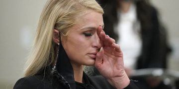 Paris Hilton relató que fue abusada sexualmente cuando la enviaron a una escuela secundaria de Utah