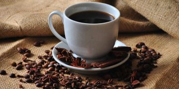 Café y salud cardiovascular: cuánto y cómo tomarlo