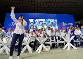 A una sola voz se escucha desde la ciudad corazón «4 años más» Abinader