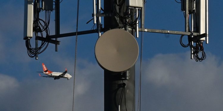 La Unión Europea permitirá el uso de 5G durante los vuelos