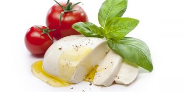 Cómo llega la toxina estafilocócica a la mozzarella y qué riesgo supone