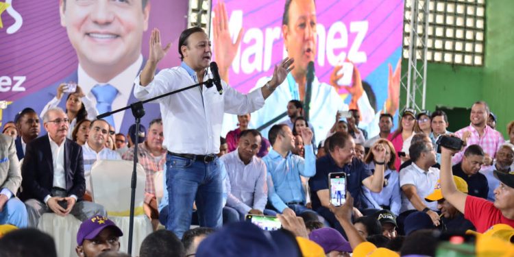Abel Martínez: “no hay ruido más nefasto que el caldero vacío de las familias pobres en RD”