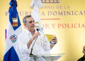 Presidente Abinader: “Gobierno y la Policía enfrentarán la delincuencia en cualquier terreno”