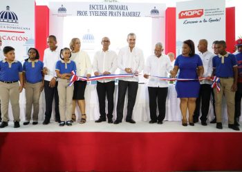 Presidente Abinader entrega obras en San Cristóbal por más de RD$697 millones