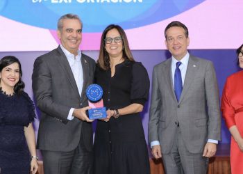 Presidente Abinader encabeza “Encuentro Nacional de Mujeres en Exportación