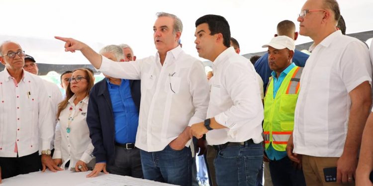 Presidente Abinader supervisa saneamiento Arroyo Gurabo que tiene una inversión de RD$ 1,500 millones