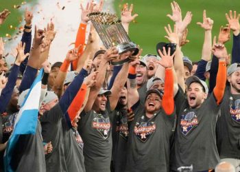 Astros conquista título de Serie Mundial con pitcheo del dominicano Framber Valdez
