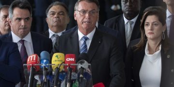 Bolsonaro evita hablar de la derrota pero abre la puerta del traspaso de poder en Brasil