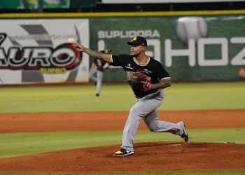 Martínez lanza primores y Águilas ganan serie a Toros