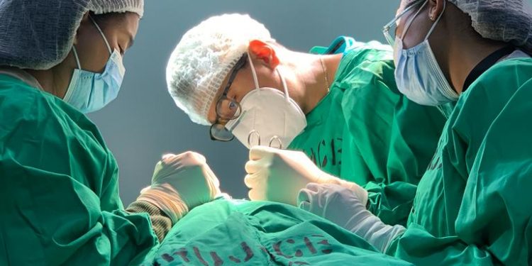 Cirugía General del hospital Cabral y Báez realiza jornada a pacientes con diferentes padecimientos relacionados a la enfermedad coloproctológicas