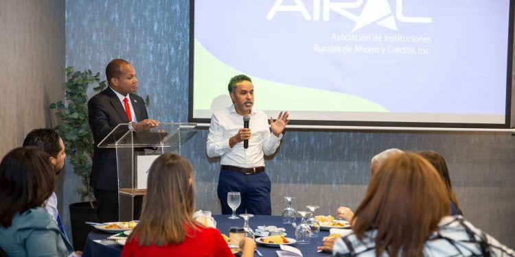 Cooperativas AIRAC han invertido más de 103 MM en educación, formación e información a los asociados