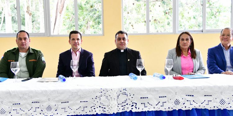 Intrant y Universidad Católica Nordestana realizan foro para soluciones viales en SFM