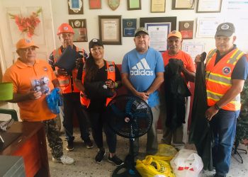 Jarabacoenses Ausentes envían aporte a la Estación 38 de la Defensa civil de Jarabacoa
