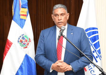 Ministro Interior apoya acuerdo cívico alcanzado por 42 barrios de la capital
