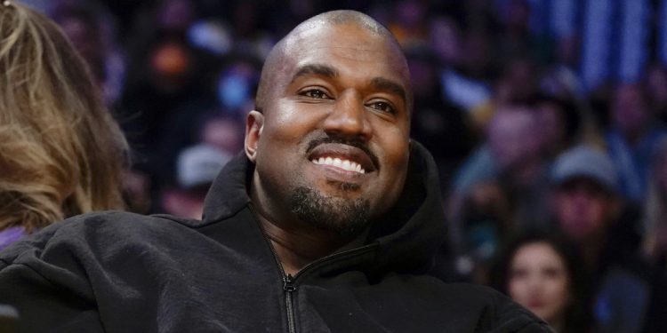 Kanye West vuelve a Twitter￼￼