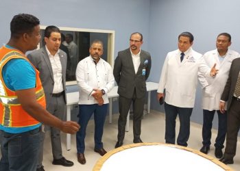 Ministro de Salud Pública visita Hospital Cabral y Báez y destaca avances trabajos remozamiento