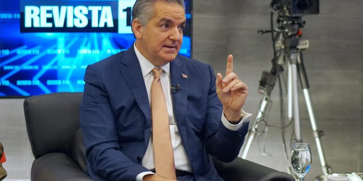 Abinader designa Neney Cabrera para coordinar mitigación daños por lluvias en Los Alcarrizos