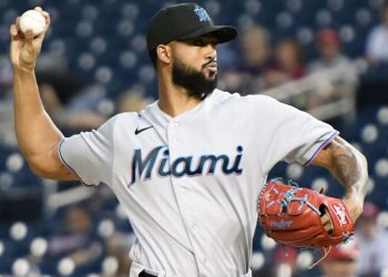 Dominicano Sandy Alcántara gana el Cy Young de Liga Nacional de forma unánime
