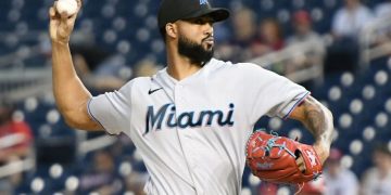 Dominicano Sandy Alcántara gana el Cy Young de Liga Nacional de forma unánime