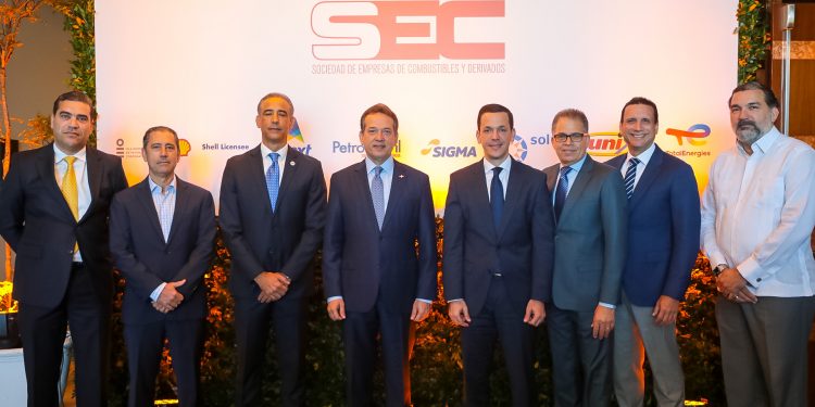 La Sociedad de Empresas de Combustibles y Derivados (SEC) realizó desayuno sobre hidrocarburos
