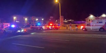Al menos 5 muertos y 18 heridos en un tiroteo masivo en un club gay en Colorado Springs