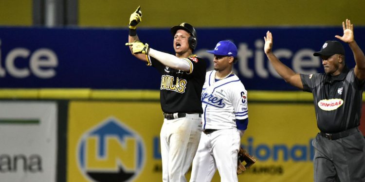 Águilas derrotan Licey en su casa y quedan solas en primer lugar