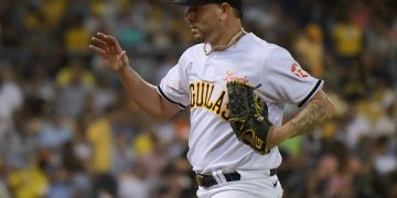 Águilas vencen Licey y vuelan solas en firmamento del béisbol dominicano