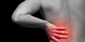 Dolor en el costado derecho: ¿qué puede significar?