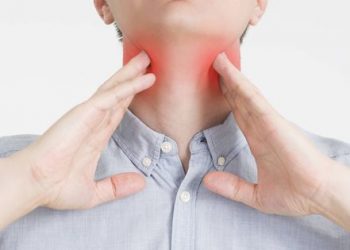 Dolor de garganta: ¿cómo tratarlo y prevenirlo cuando hace frío?