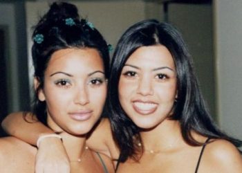 La foto de Kourtney y KimKa en los años 90