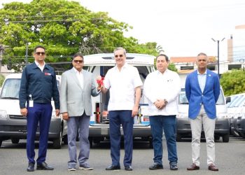 Presidente Abinader dice pasará Nochebuena y Navidad en familia; reitera llamado a la prudencia y evitar excesos