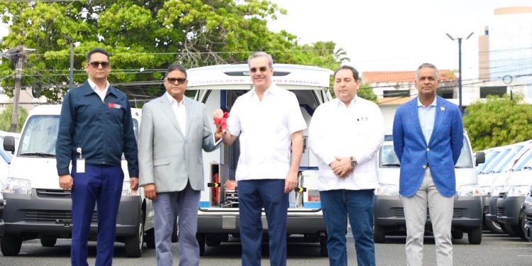 Presidente Abinader dice pasará Nochebuena y Navidad en familia; reitera llamado a la prudencia y evitar excesos