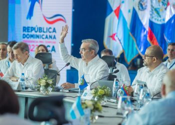 Abinader pide al SICA atención al tema de migración irregular; pide ayuda internacional para caso de Haití