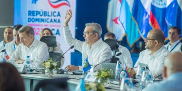 Abinader pide al SICA atención al tema de migración irregular; pide ayuda internacional para caso de Haití