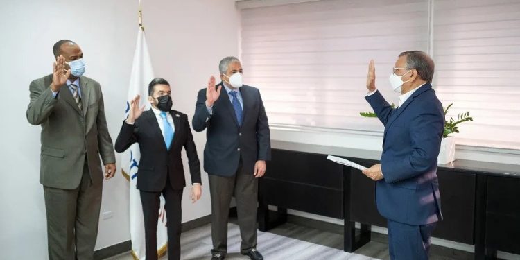 Aguilera juramenta a tres nuevos miembros del Consejo de Administración Refidomsa