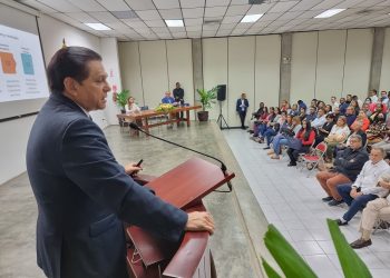 Ministro Rivera dice calidad humana en sector salud inicia con la confianza médico-paciente