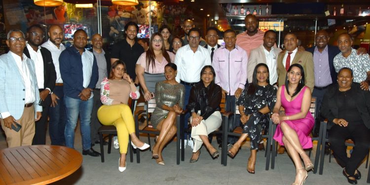 Fundación Raymond Rodríguez y periodista Vargavila Riverón realizan encuentro navideño con la prensa