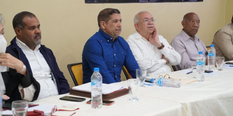 Gobierno subsidiará con RD$ 1,550 millones más a productores arroceros para producir el arroz que necesitan los dominicanos