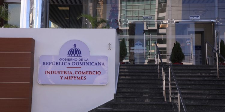 MICM mantiene 99% de cumplimiento en evaluación de la Carta Compromiso al Ciudadano, por segundo año consecutivo