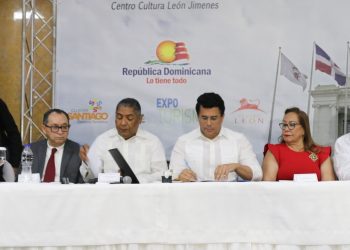 Ministro de Turismo firma acuerdo con Clúster Santiago Destino Turístico; invertirán RD$250 millones